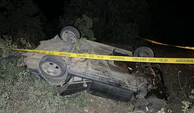 Otomobil şarampole devrildi: 1 ölü, 2 yaralı