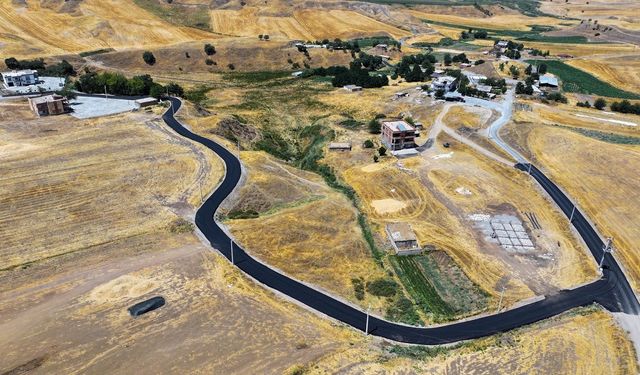 Kırsala Sıcak Dokunuş: Seyhan Mezrasına Asfalt Konforu