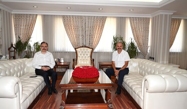Siirt Valisi Kızılkaya’dan Vali Canalp’e Nezaket Ziyareti