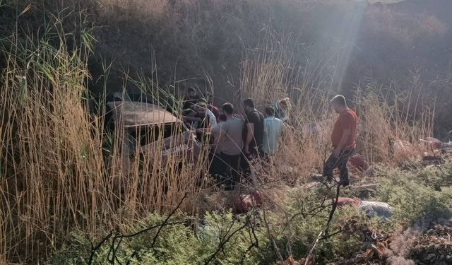 Kontrolden çıkan otomobil şarampole yuvarlandı: 2 yaralı
