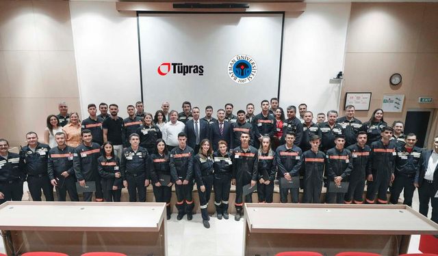 TÜPRAŞ Staj Programı Mezunlarını Verdi