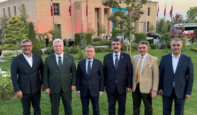 AK Parti Batman İl Teşkilatı 1.071 Kişilik Katılımla Malazgirt’te Yerini Aldı
