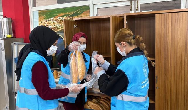 ‘KOMŞUM’ PROJESİYLE HEDEF 300 AİLEYE 10 BİN YEMEK