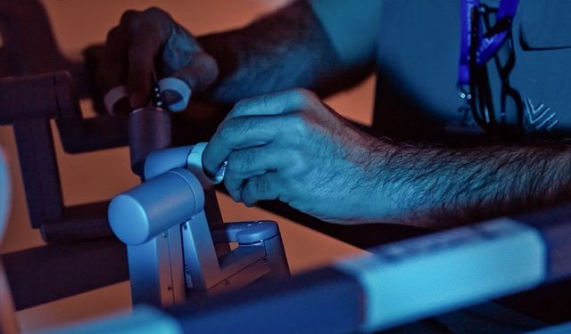 ‘Robotik cerrahi hastalara daha hızlı iyileşme imkanı tanıyor’