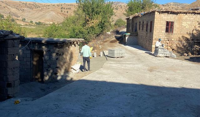 Sason'un Cevizli Köyünde Parke Çalışması Tamamlandı