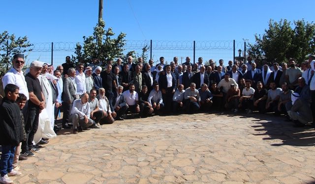 Necara Aşireti Mardin’de yaklaşık 180 aile reisi ile bir araya geldi