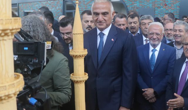 Silahların değil, şarkıların, türkülerin sesinin çıkmasını istiyoruz
