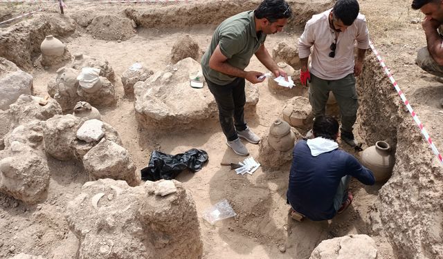 Gercüş’te Anadolu’nun en büyük yakma mezarı ortaya çıktı