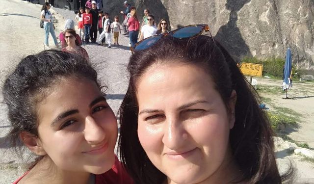 Depremzede İdil, depremde ölen annesinin hayalini gerçekleştirdi