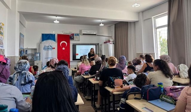 Batman'da 'Ebeveyn Okulu Projesi’ ile Mahremiyet Eğitimi verildi