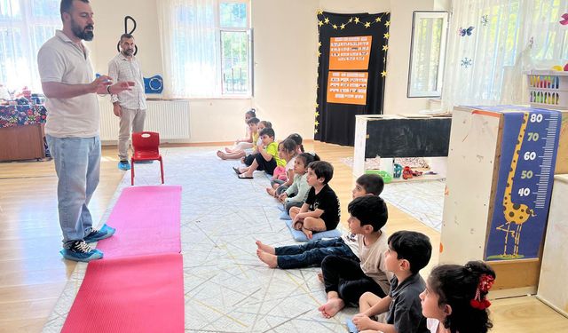 Miniklere sağlıklı beslenme eğitimi