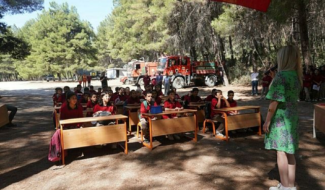 İlk ders zili ormanda çaldı