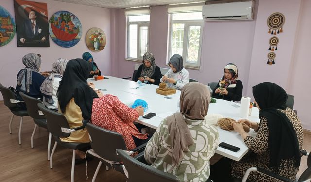 Aile Destek Merkezi’nde El Sanatları Kursuna Yoğun İlgi