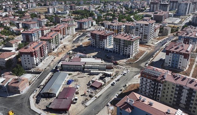 Deprem bölgesinde yeni konutlar yükseliyor
