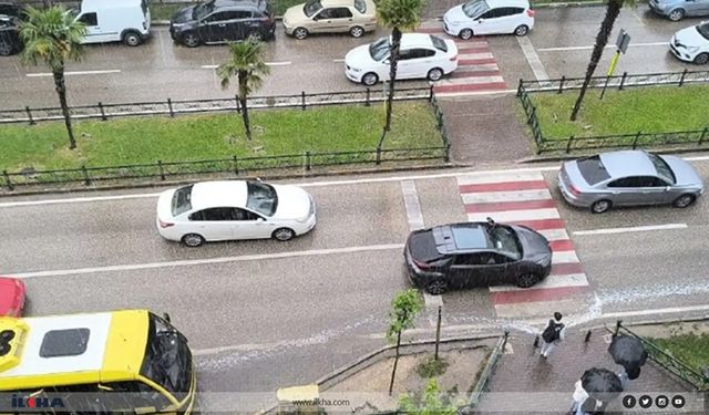 Meteorolojiden gök gürültülü sağanak uyarısı