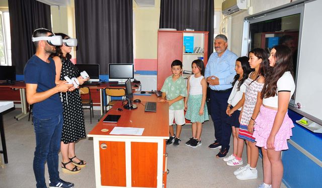 Öğretmen çiftten VR destekli eğitim modeli