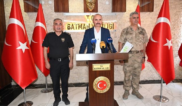 Vali Canalp, banka hesaplarını kullandıranlara uyarıda bulundu