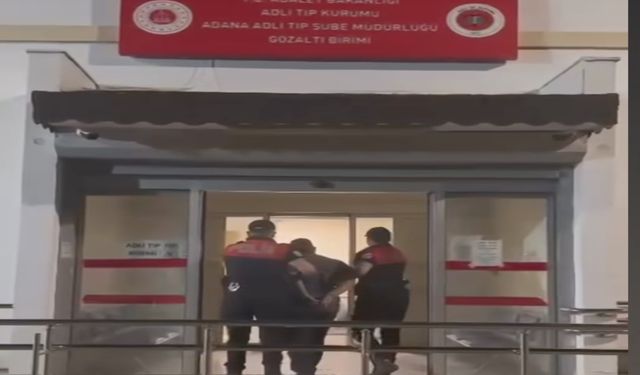 Adana’da durdurulan şüphelinin poşetinden 5 tabanca çıktı