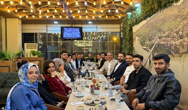 “ÖĞRENCİ KARDEŞLERİMİZ HEM OKUYACAK HEM KAZANACAK”