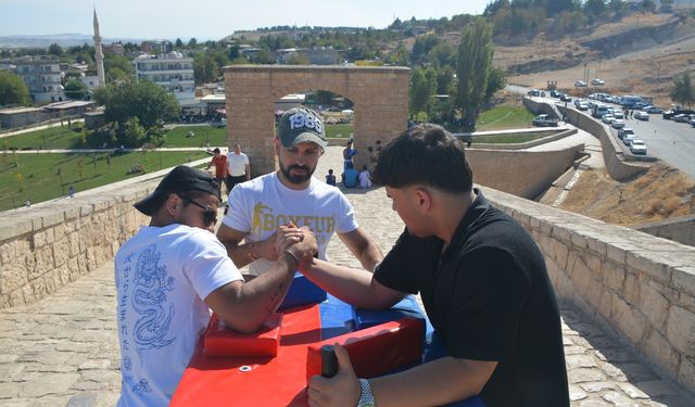 MALABADİ KÖPRÜSÜ’NDE GÜÇ GÖSTERİSİ