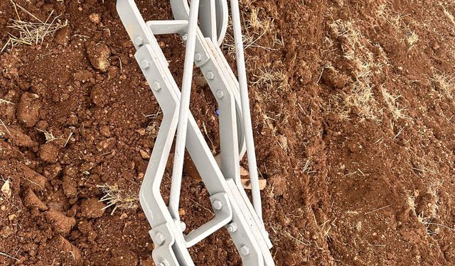 Çaldığı pullukla tarla sürerken yakalandı