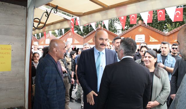 Vali Ekrem Canalp’ten Batman Üniversitesi Standına Ziyaret