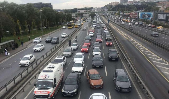 Eylülde trafiğe 196 bin 338 araç kaydı yapıldı
