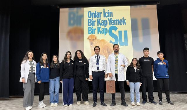 ÖĞRENCİLERLE HAYVAN SEVGİSİ ÜZERİNE SÖYLEŞİ