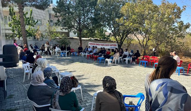 Beşiri'de Meme Kanseri Farkındalık Etkinliği Düzenlendi