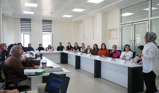 Batman’da Sağlık Personeline Üreme Sağlığı Eğitimi Başladı