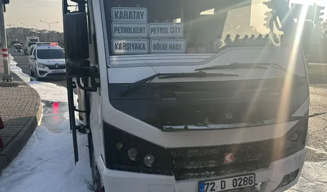 Batman'da seyir halindeki şehiriçi Minibüs’ünde yangın paniği