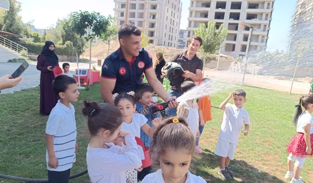 Miniklere Yangın Güvenliği Eğitimi