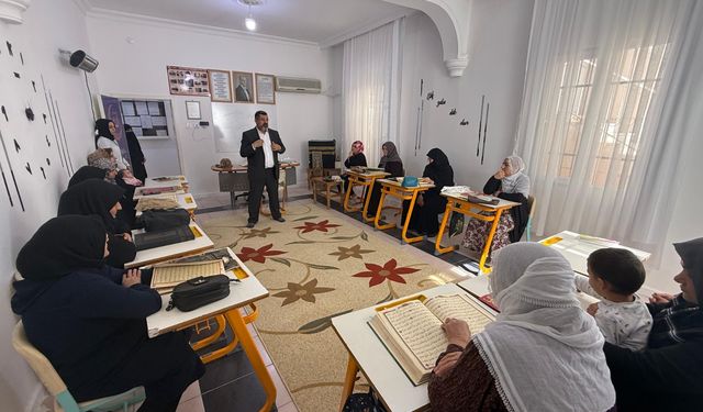Batman İl Müftüsü Ahmet Durmuş’tan Kadın Kursiyerlere Moral Ziyareti