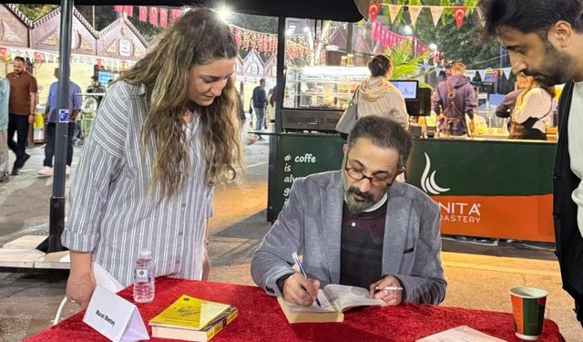 Ünlü Yazar Murat Menteş Batmanlı Okurlarıyla Buluştu