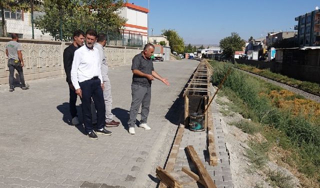 Batman'da kaldırımı işgal eden DDY duvarı tepki çekti