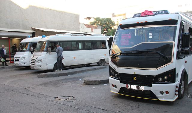 Minibüs şoförleri akaryakıt zamlarından dertli