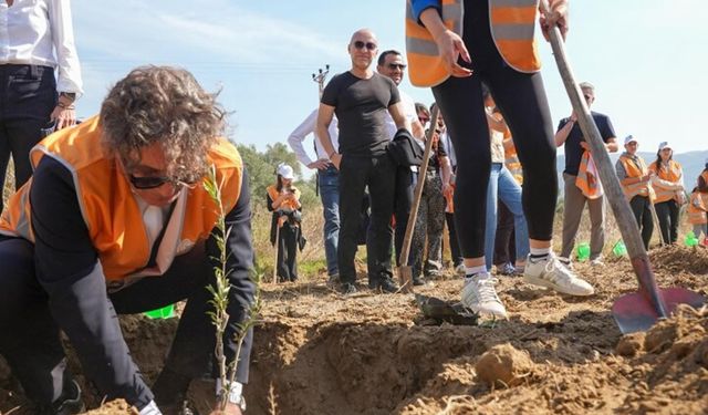 SENTRUM, Birgi'de Genç Gönüllü Buluşması düzenledi