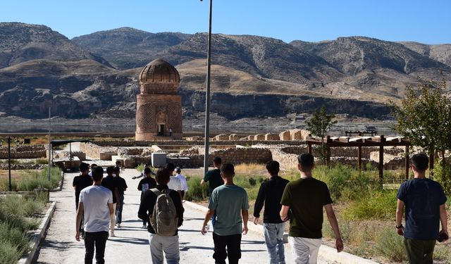 Gençler Tarihle Buluştu: Batmanlı Öğrencilerden Unutulmaz Kültür Gezisi