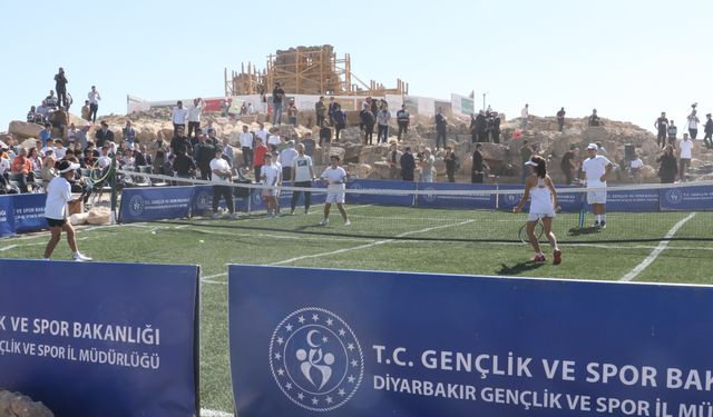 Zerzevan Cup 2025’in lansmanı tarihi Zerzevan Kalesi’nde yapıldı