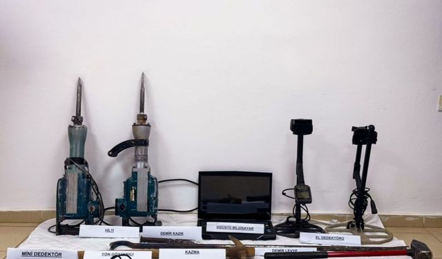 Kaçak kazı yapan 3 şüpheli suçüstü yakalandı