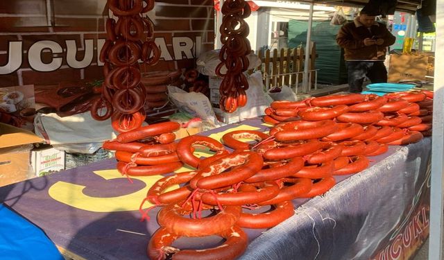 415 kilogram etiketsiz sucuk ele geçirildi