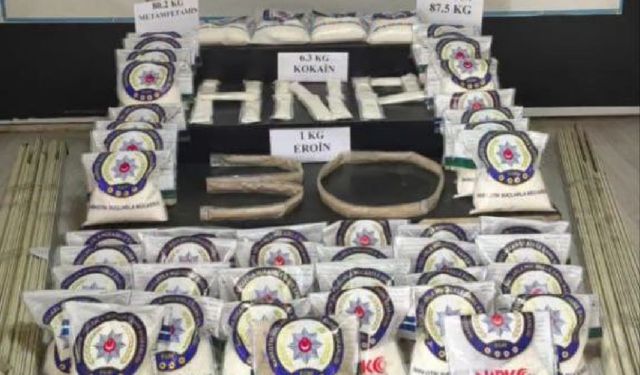 Hakkari’de 87 kilogram uyuşturucu ele geçirildi