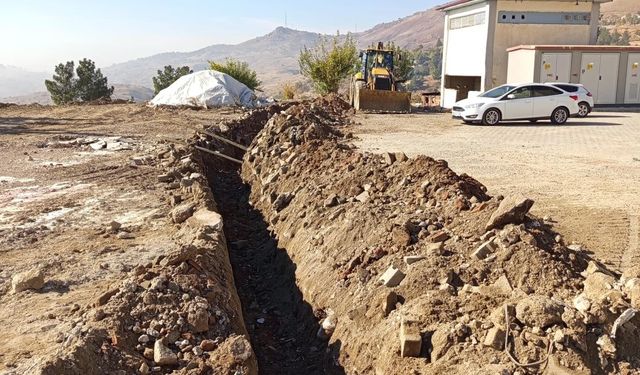 Kozluk’ta Köylerde Hizmet Atağı Sürüyor