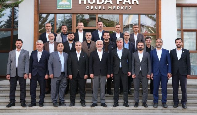 Başkan Özhan, Ankara'daki yerel yönetim programına katıldı