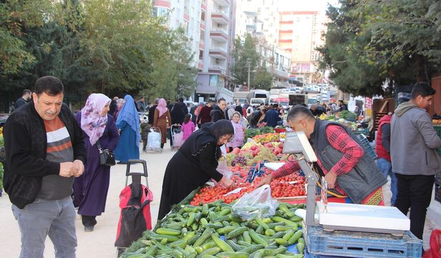 Vitamin deposu kışlık meyve ve sebzeler tezgahlardaki yerini aldı