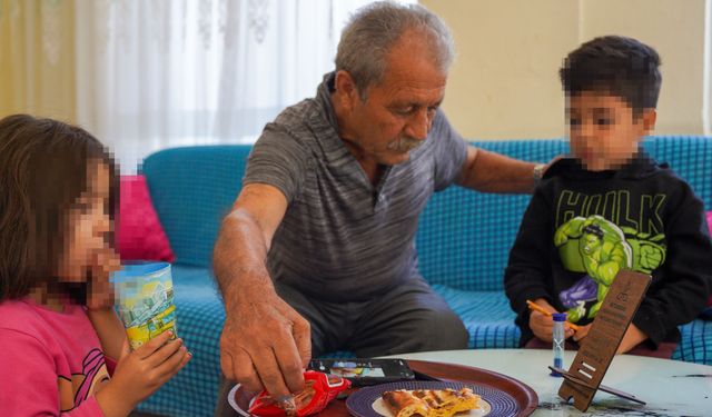 Hayatını 3 torununa adayan dedeye evden tahliye şoku