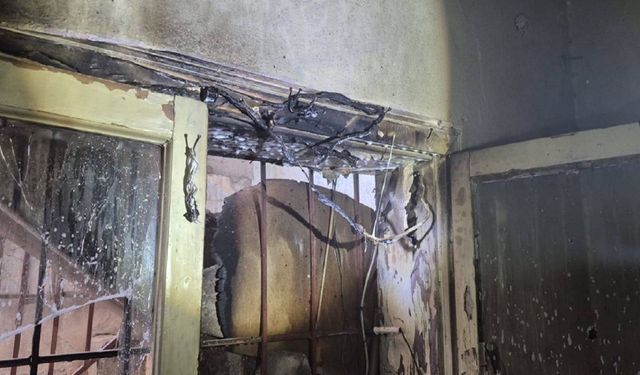 Batman’da iki katlı evde yangın