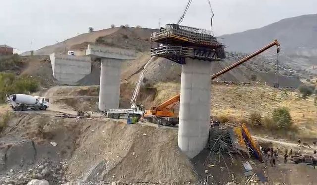 Diyarbakır'da viyadük inşaatında iskele çöktü; yaralılar var