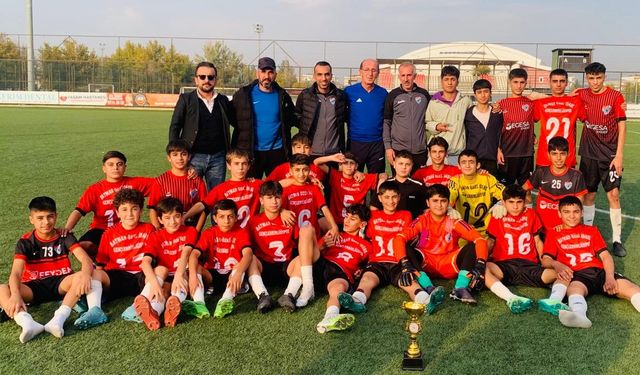 Batman Özel İdare Gençlerbirliğispor U14 Liginde şampiyon