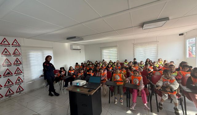 MİNİK TOMURCUKLARA YANGIN EĞİTİMİ